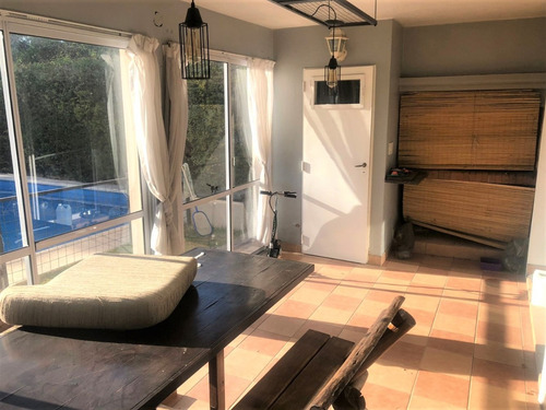 Imagen 7 de 14 de Casa 4 Amb Con Fondo Y Piscina // Country Banco Provincia