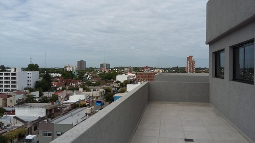 Precioso Departamento 2 Ambientes En Excelente Ubicación Céntrica Escobar. Hipólito Yrigoyen Al 300