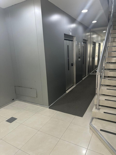 Oficina Comercial - Microcentro (maipu Y Lavalle)
