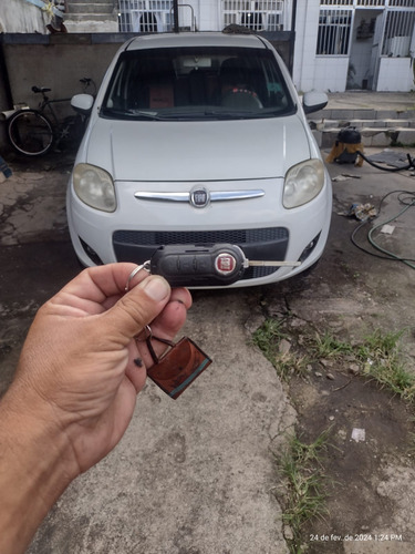 Fiat Palio 1.6 16v Essence Flex Dualogic 5p