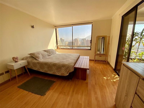 Departamento En Venta De 4 Dorm. En Las Condes