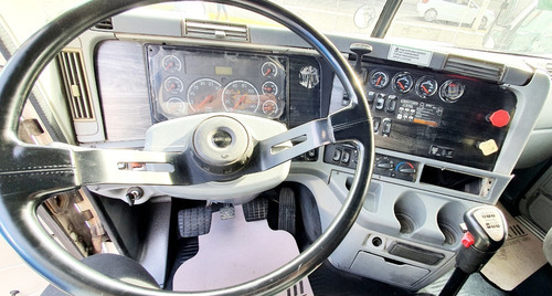 Imagen 9 de 15 de Tractocamion Seminuevo Columbia 2012 Camion Usado