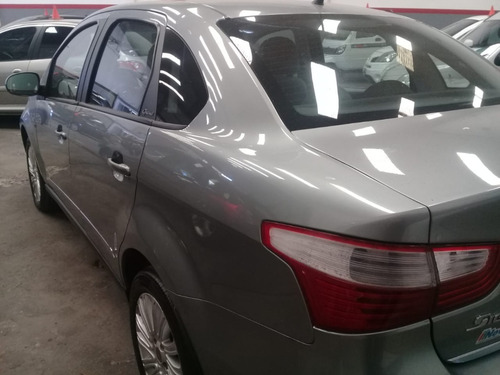 Fiat Grand Siena 1.6 // 2013