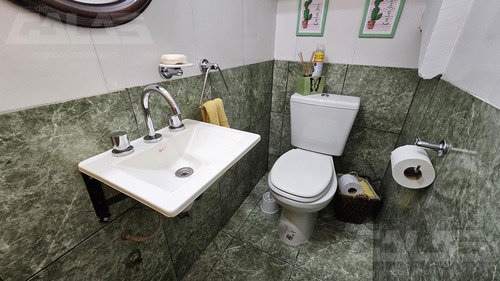 Duplex En Castelar - 2 Dormitorios - Patio - Cochera - Oficina -