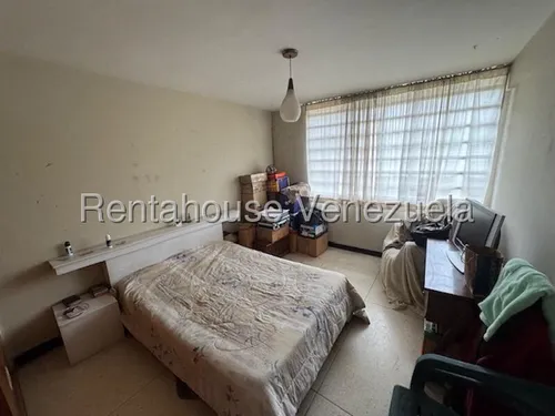 Acogedora Casa En El Marques