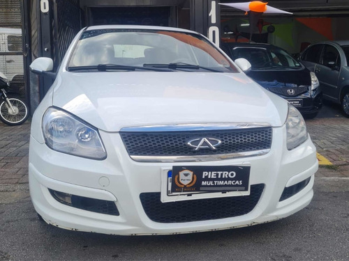 Imagem 2 de 8 de Chery Cielo 2012 1.6 5p