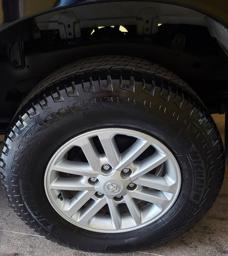 Imagem 10 de 14 de Toyota Hilux 3,00 4x4 Diesel 2015 Top De Linha