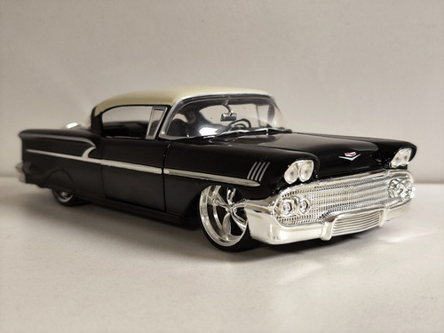 Chevrolet Impala 1958 Jada Escala 1/24. Sin Caja Negro (Usado)