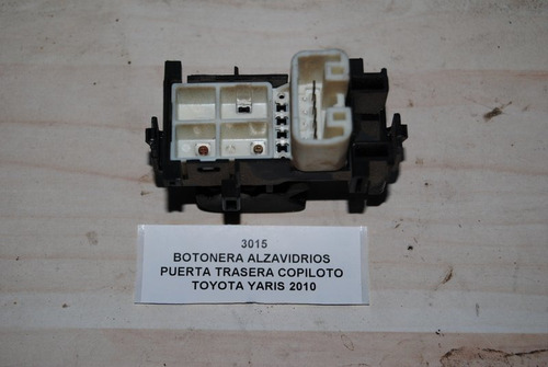 Imagen 2 de 2 de Botonera Alzavidrios Puerta Trasera Copiloto Toyota Yaris