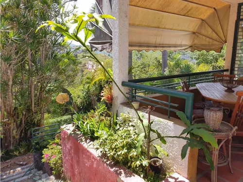 Venta Casa Tres Plantas En Lomas De Club Hipico Con Anexo Baruta