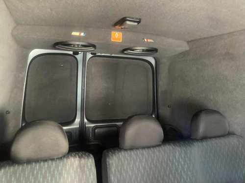 Imagen 7 de 14 de Renault Kangoo 2016 1.6 Furgon Ph3 Confort 1plc