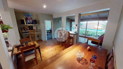 Imagen 8 de 30 de Muy Buena Casa , Entre Vias Y Libertador, Con 4 Dormitorios, Jardin, Pileta.