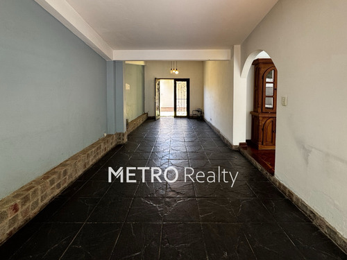Casa En Venta 5 Ambientes En Don Torcuato Acepta Permuta Jardín Pileta Apto Crédito Parrilla Quincho
