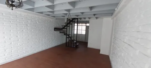 Departamento. Avenida Perú, Cerca Metro Estación Cementerios