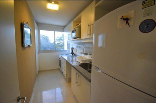 Imagen 12 de 28 de Apartamento En Venta De 2 Dormitorios En Punta Del Este, Uruguay - Punta Del Este Roosevelt
