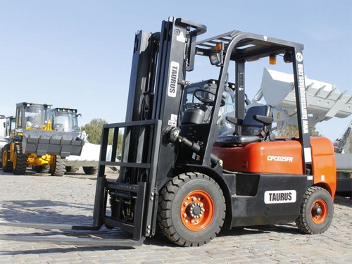 Imagen 2 de 12 de Autoevelador Taurus 2,5 Tn