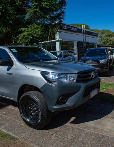 Imagen 5 de 19 de Toyota Hilux Cabina Simple 4x4