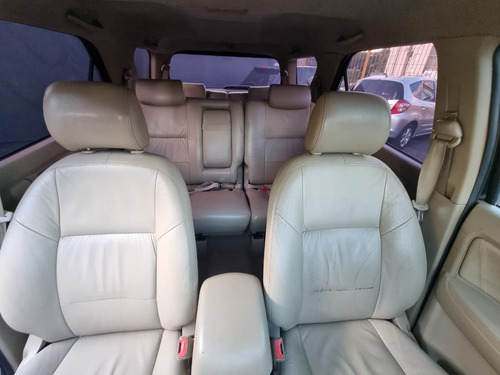 Toyota Hilux SW4 Toyota Hilux SW4 SR 4x2 2.7 VVT-i