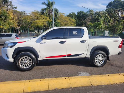 Toyota Hilux Pick-Up 2.4 Cd Dx 150cv 4x4
