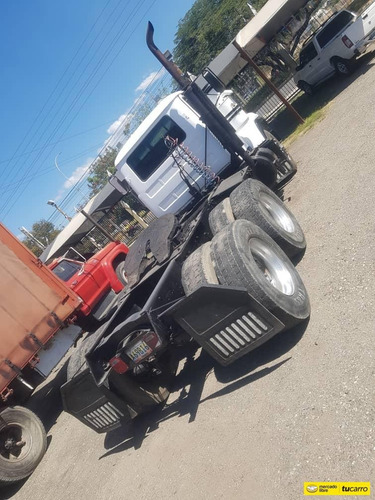 Mack Rd690s