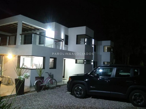 Casa En Venta De 3 Dormitorios En Complejo Solanas Barrio Cerrado, Punta Del Este.
