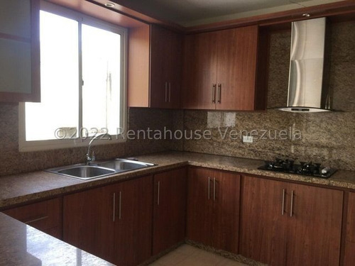 Imagen 12 de 30 de Casa En Alquiler Ciudad Roca, Barquisimeto , Zona Este, Amoblada, Tanque Subterraneo , Planta Electrica. Contacto 0424-5620928 Flex 22-25424 Z19