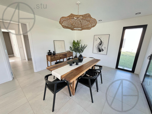 Casa En Venta De 5 Ambientes En Puertos