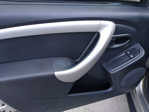 Imagen 15 de 15 de Renault Duster 2019 2.0 Zen Mt