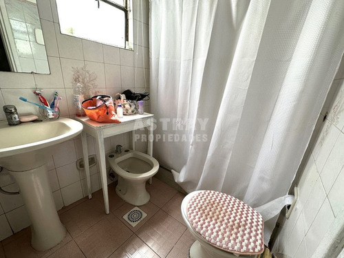 Imagen 10 de 17 de Casa En Venta De 3 Dormitorios En La Blanqueada (ref: Ast-2918)