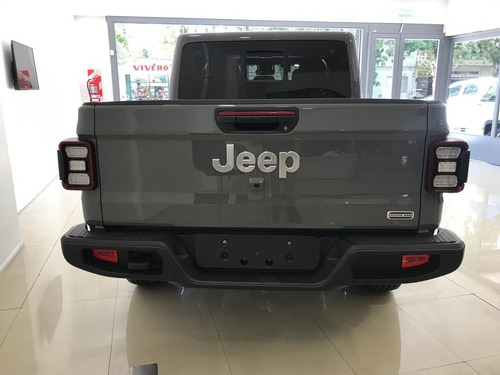 Imagen 22 de 25 de Jeep Gladiator 4x4 H