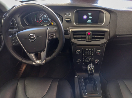 Imagem 4 de 8 de Volvo V40 2.0 T4 Kinetic Gasolina 4p Automático