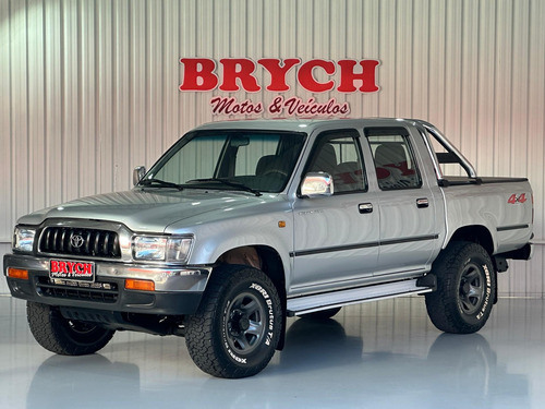 Toyota Hilux CD SRV 4x4 3.0 8V 116cv TB Diesel