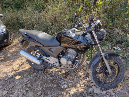 Imagem 1 de 3 de Twister Honda