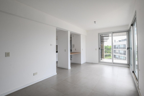 Departamento En Venta De 2 Dormitorios Con Terraza, Cochera Y Baulera. Funes Ocho Sauces