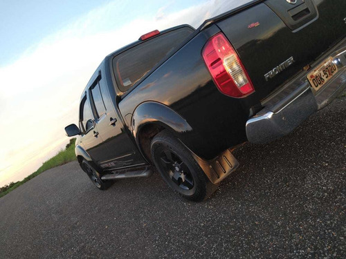 Nissan Frontier 2012 2.5 Strike Cab. Dupla 4x2 4p
