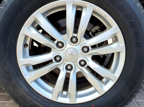 Imagen 7 de 15 de Mitsubishi Montero 2017 3.8 Limited 4x4 At