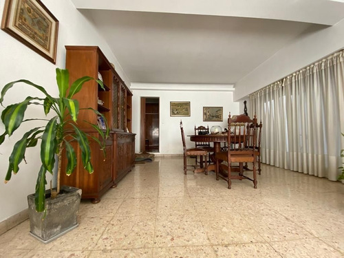 Imagen 19 de 30 de Casa Chalet Venta Necochea 1100 Ramos Mejia Lote 323 M2