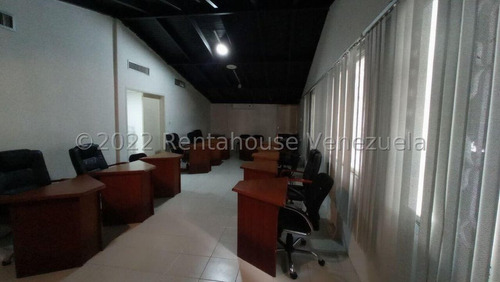 Imagen 17 de 30 de Casa En Venta En El Este De Barquisimeto, Santa Elena Ideal Para Uso Comercial Codigo 23-7831 Sps