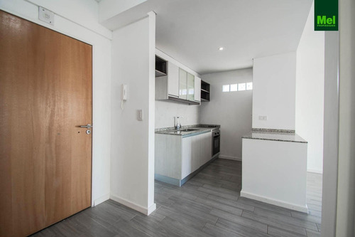 Imagen 7 de 18 de Excelente 2 Amb Al Contrafrente En Venta Con Renta
