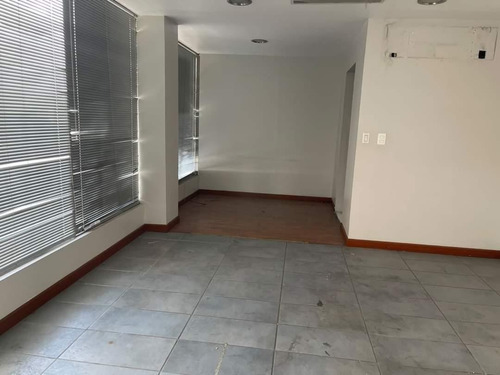 Imagen 6 de 6 de Local Comercial En Plaza Céntrica 272 Metros Adecuado Para Oficinas