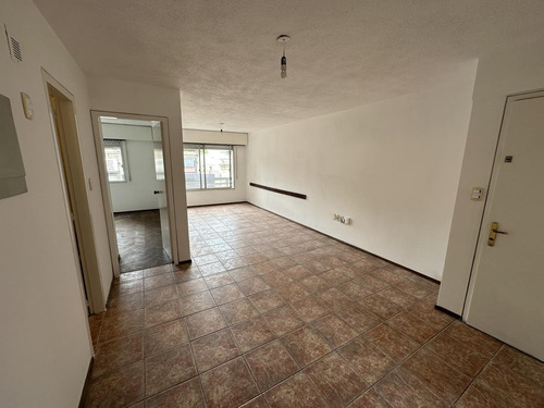 Imagen 19 de 23 de Apartamento - Brazo Oriental - Gran Oportunidad!! 2 Dormitorios!! 1 Baño - 65mts2 - Alquiler $23.000 - Gastos Comunes $3900 -