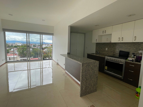 Imagen 3 de 14 de Excelente Vista Y Distribución En Gran Tower Del Valle