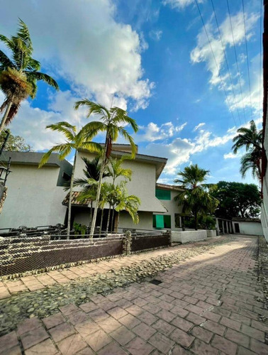 Annic Coronado Remax Vende Casa En Guataparo Country Club Vista Al Campo De Golf Ref. 232557
