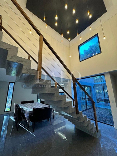 Casa En Venta En Costa Esmeralda, Barrio Brisas