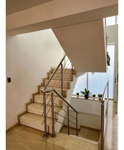 Vendo Th 300m2 Loma Linda 0054
