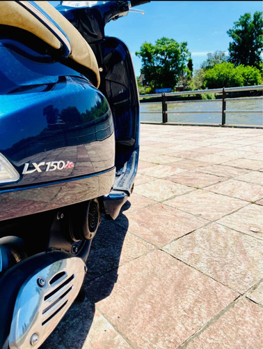 Piaggio Vespa 150i