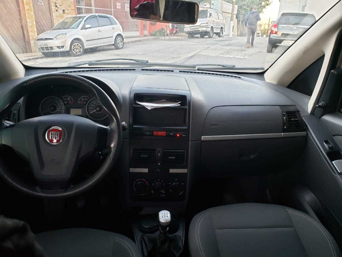 Fiat Idea Attractive 1.4 8v (flex) 5p