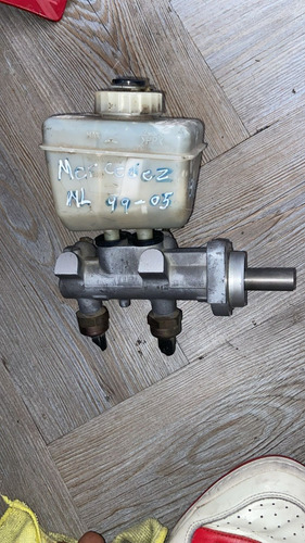 Bomba De Frenos De Mercedes Benz Ml320 3.2 1998 Al 2003 (Usado)