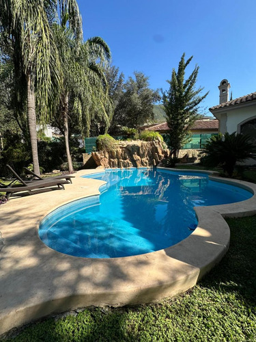 Casa En Renta En Colonia Bosques De Las Misiones Sector Encino, Santiago, Nuevo León
