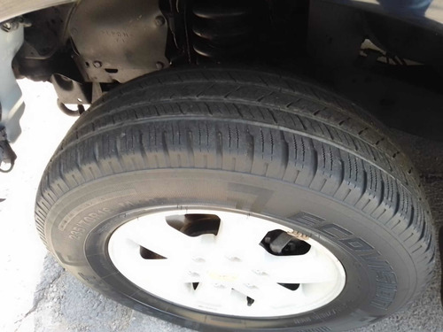 Imagen 10 de 15 de Mitsubishi L200 2012 2.5 Di-d Cabina Doble 4x4 Mt